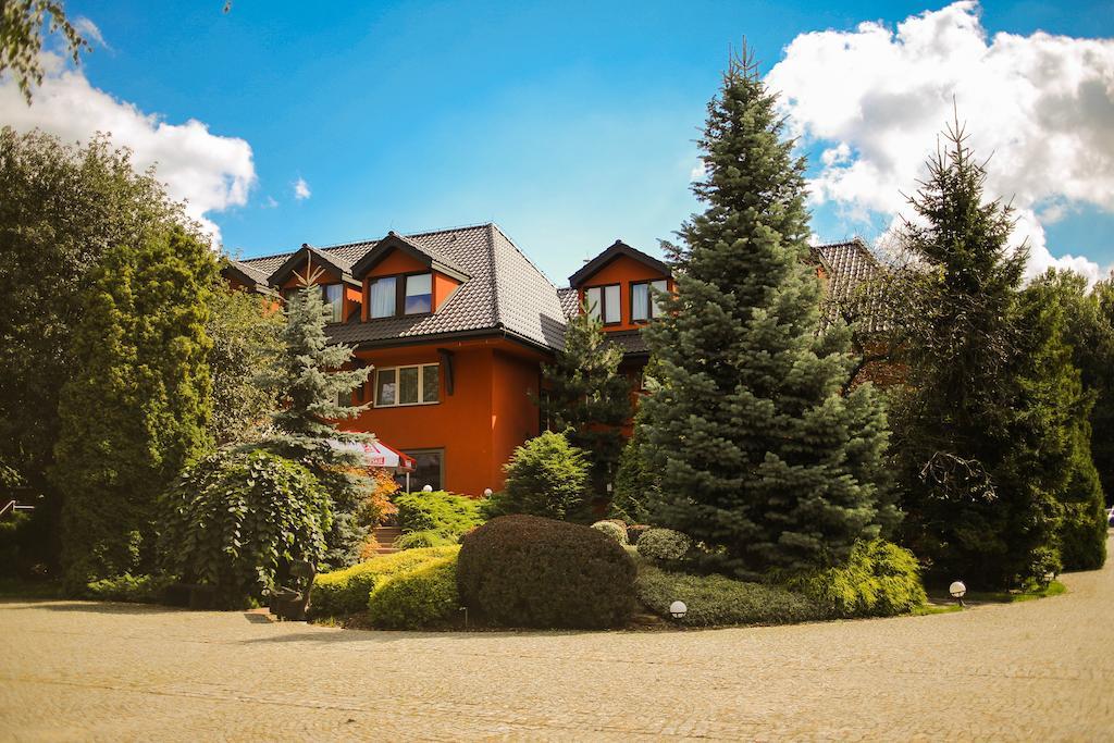 Agat Hotel Лодзь Экстерьер фото