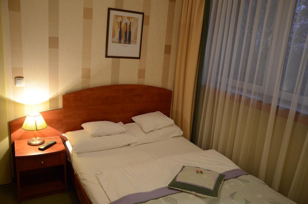 Agat Hotel Лодзь Номер фото